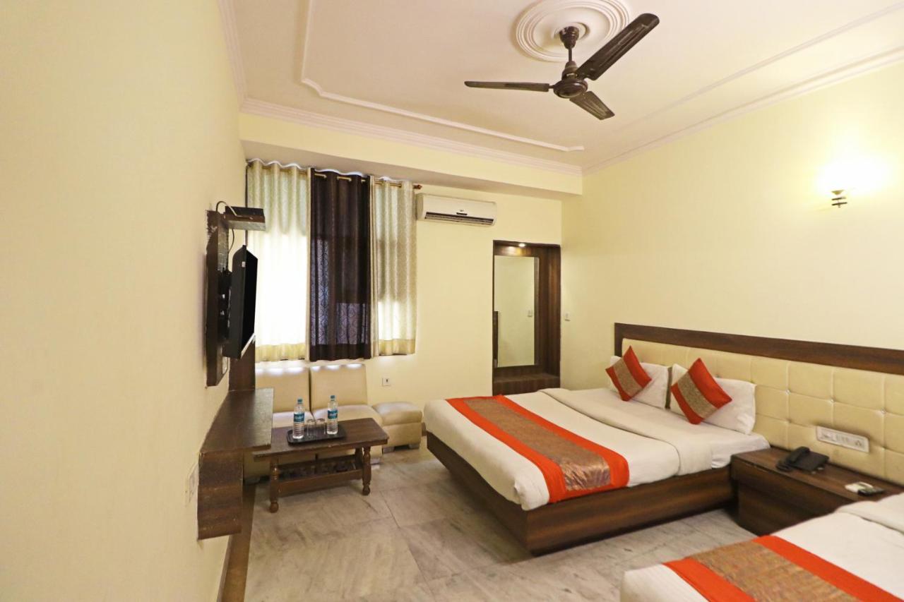 Silver Shine New Delhi - Comfort Stay Екстериор снимка